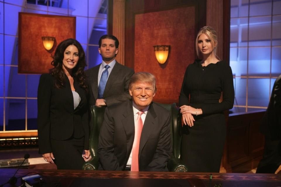 'The Apprentice' se estrenó en 2004 y originalmente duró siete temporadas, presentando a un grupo de concursantes que competían por un trabajo en una de las propiedades de Trump.