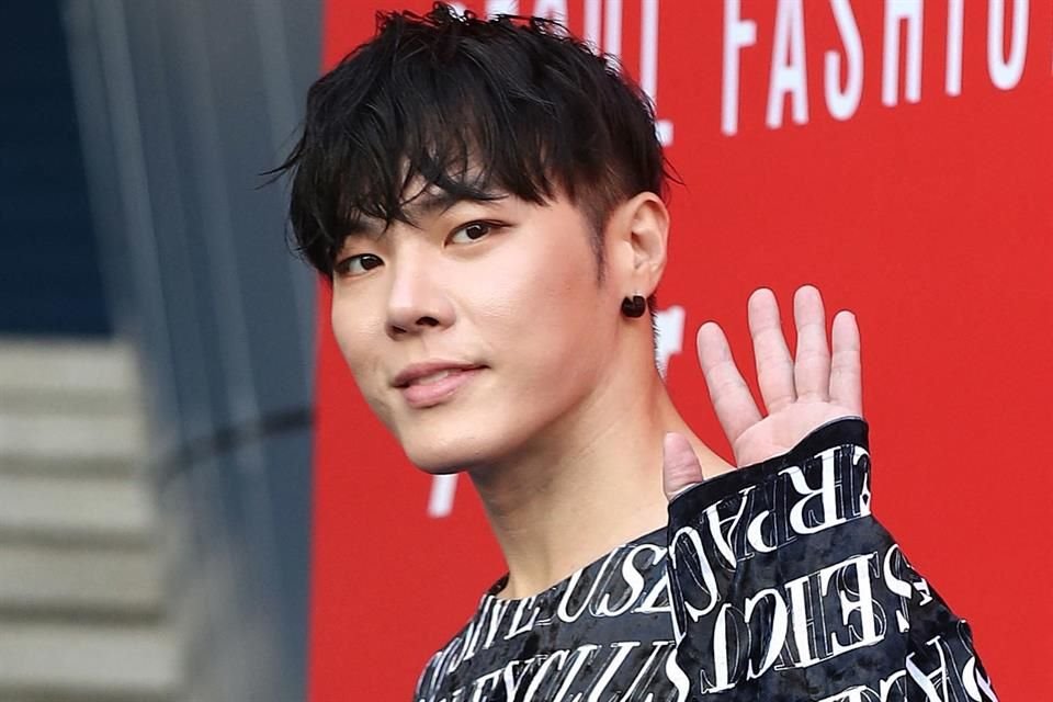 El cantante coreano Wheesung fue hallado muerto en su hogar en Seúl a los 43 años; la policía investiga la causa del deceso.