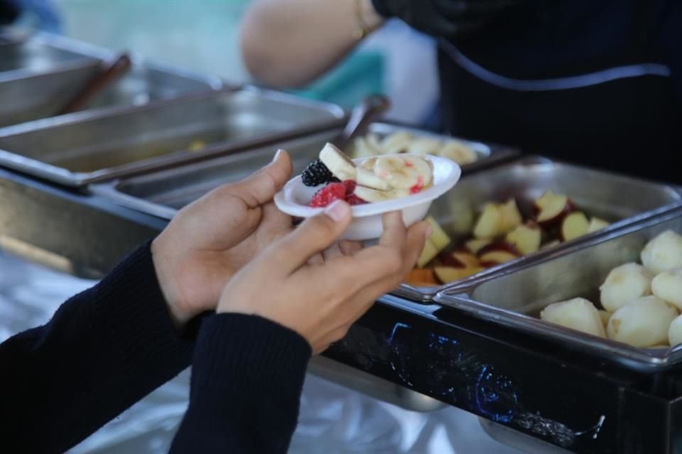 Además de prohibir la comida chatarra en escuelas, esta medida tendrá un seguimiento médico.