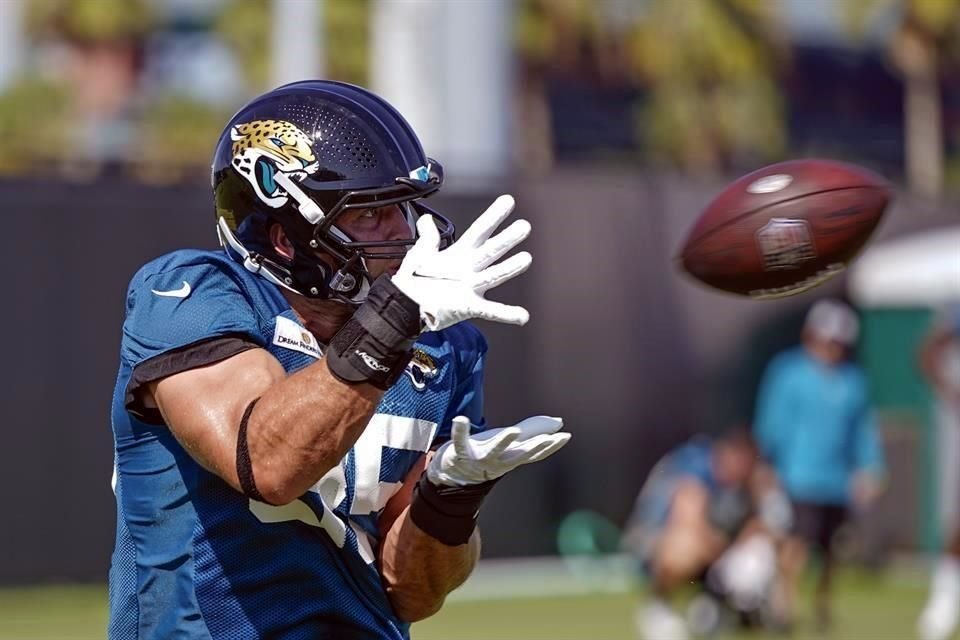 Tim Tebow no seguirá más con los Jaguars.