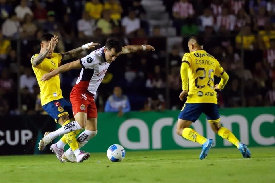 Alan Mozo perdió la cabeza y en el minuto 1 del complemento vio la segunda amarilla y dejó a su equipo en inferioridad numérica.