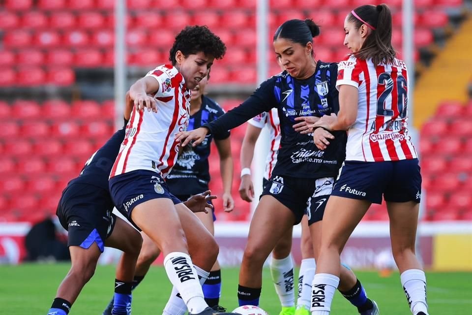 Chivas femenil vs. Querétaro.