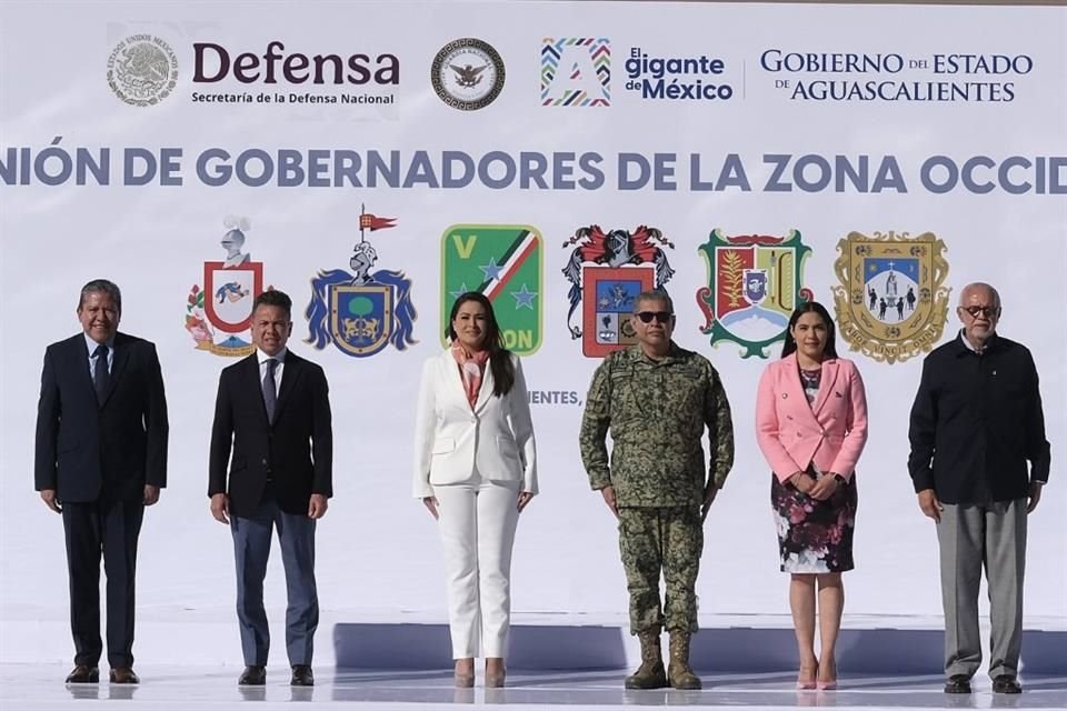 A la reunión de seguridad acudieron los Gobernadores de Jalisco, Colima, Nayarit, Aguascalientes y Zacatecas.