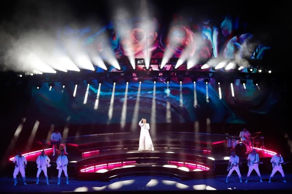 El español dio el primero de sus cuatro conciertos del 'Importante Tour' en el recinto.
