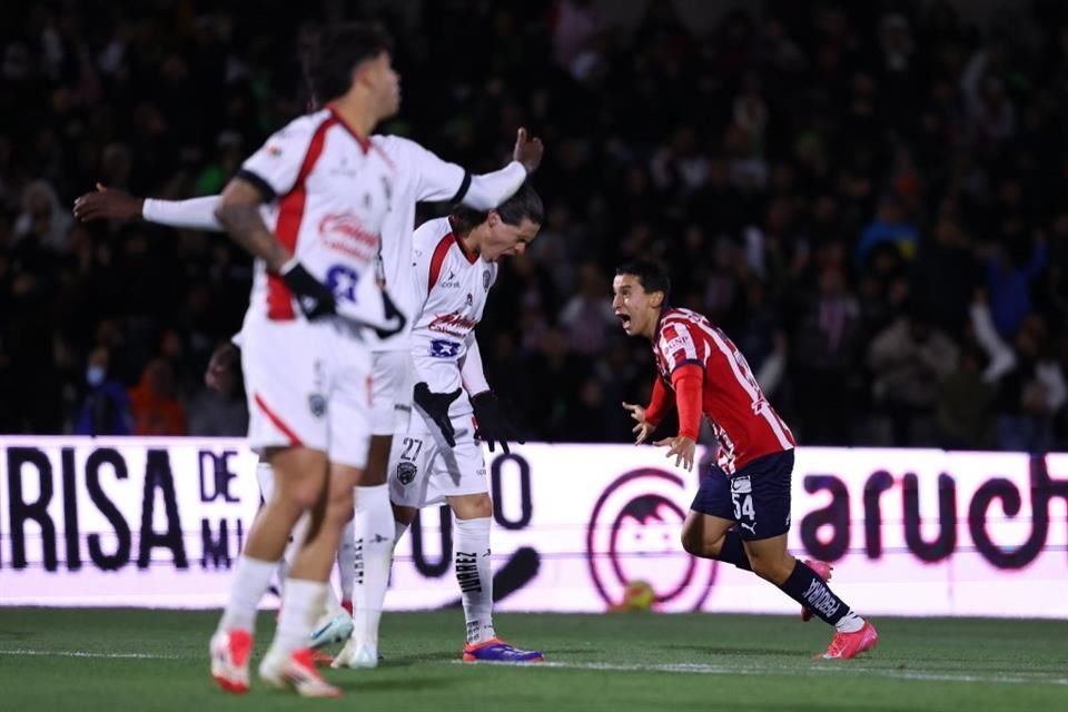 Miguel Gómez, durante el partido de Chivas vs Juárez.