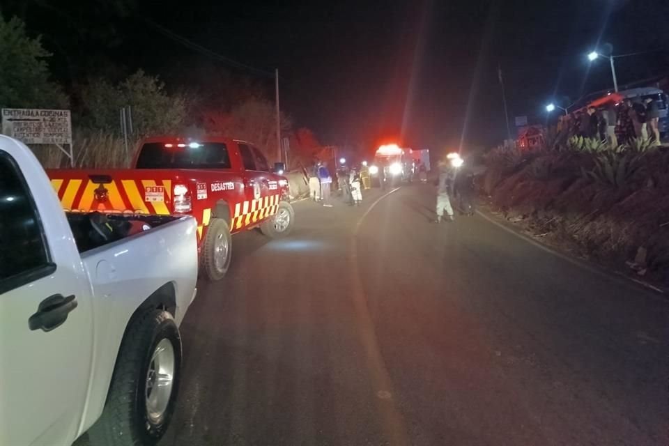 El hombre que tripulaba la camioneta refirió que perdió el control de su vehículo e impactó a los ciclomotores.