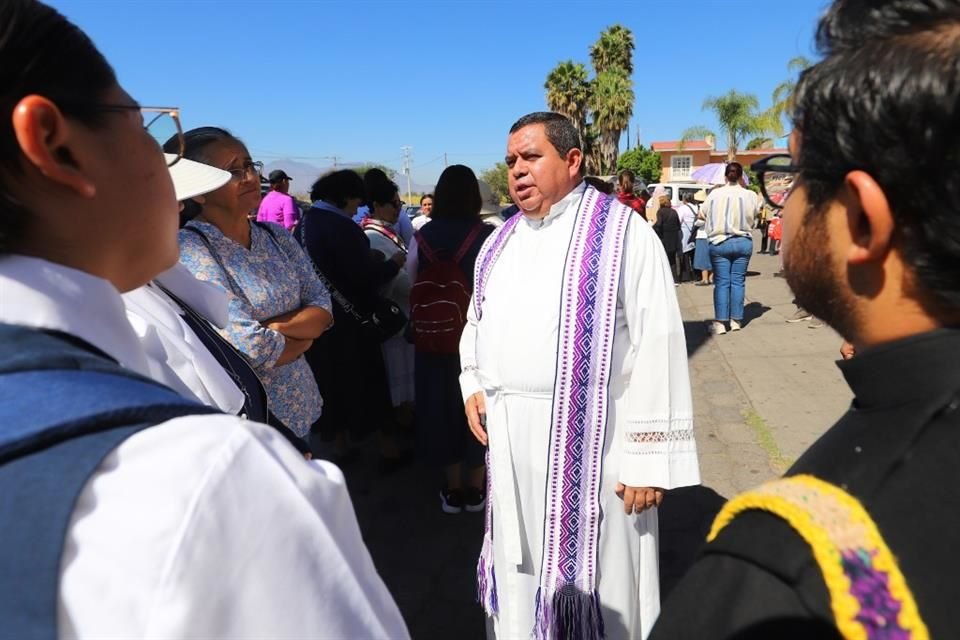 El sacerdote mencionó que la comunidad no esperaba una noticia de esta índole, ya que algo así no había ocurrido anteriormente en el Municipio.