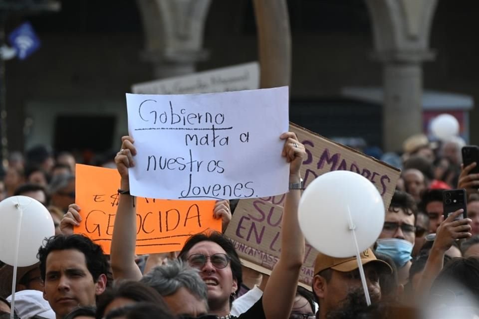 Tras anunciarse que ciudadanos no podrán ingresar más al Rancho Izaguirre, en Teuchitlán, el colectivo Guerreros Buscadores reclamó a FGR.