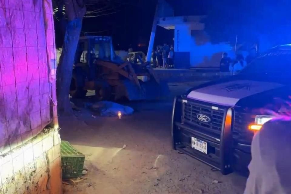 Dos hermanos sufrieron un accidente en una retroexcavadora y uno de ellos murió, mientras que el otro quedó gravemente herido, en Zapopan.