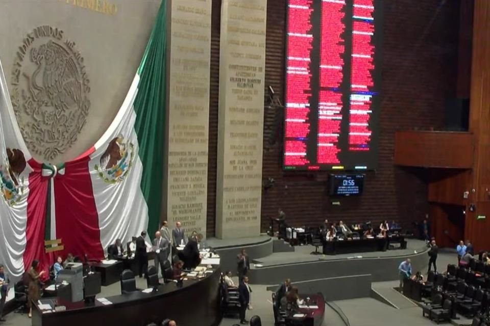 Ramírez Cuéllar propuso una iniciativa de reforma para eliminar fuero de diputados y senadores, así como gobernadores.