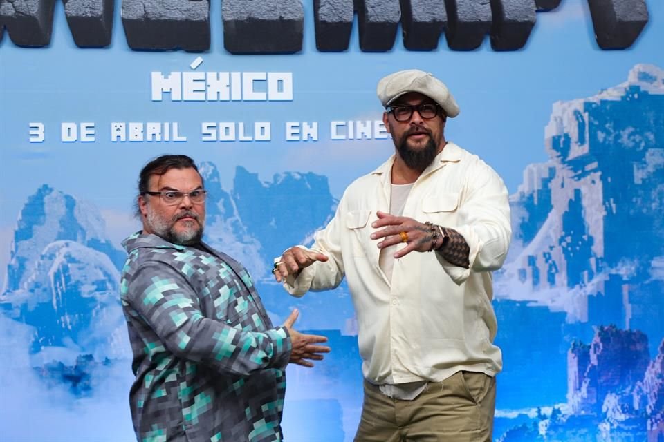 Jason Momoa y Jack Black presentaron 'Una Película de Minecraft' en México, resaltando la creatividad y aventura de esta comedia de acción.