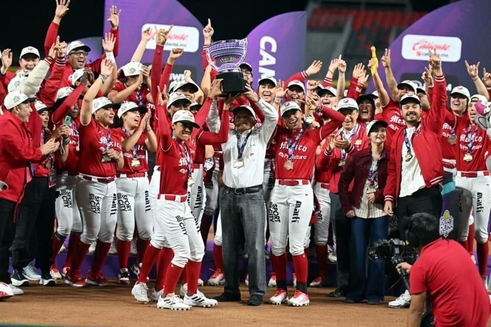 Diablos Rojos Femenil se coronó como la segunda monarca de la Liga Mexicana de Softbol.