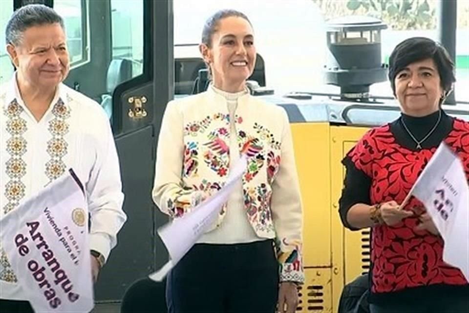 La Presidenta insistió que la Ley del ISSSTE debe realizarse para que el Fovissste tenga mejoras.