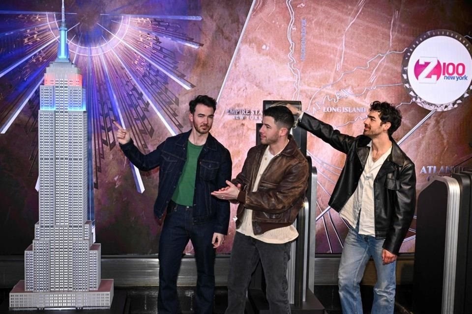 Este nuevo tema sonará durante todas las celebraciones planeadas por los parques temáticos, que comenzarán el 16 de mayo y se extenderán durante todo el verano de 2026.