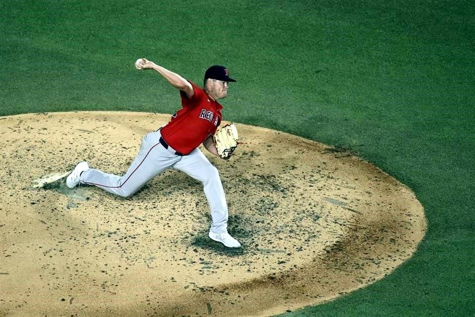 El pitcheo de los 'Patirrojos' no tuvo problemas esta noche en el Palacio Sultán.