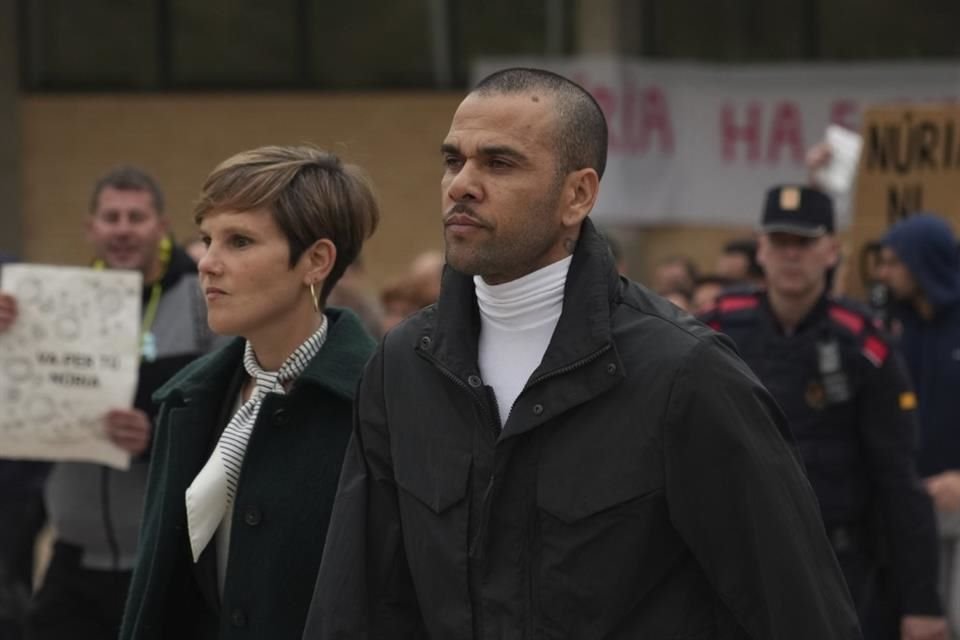 Ahora, Alves ya puede salir de España, ya que el tribunal de apelación levantó las medidas cautelares.