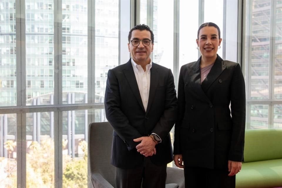 Héctor Osuna, director general de BBVA México y Josefina Rodríguez, Secretaria de Turismo.