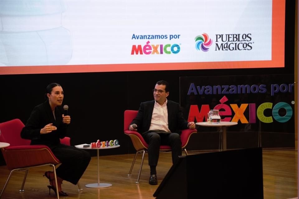 Al presentar la iniciativa 'Avanzamos por México', Héctor Osuna, director general de BBVA México, señaló que la iniciativa busca impactar directo en la economía de artesanos, artistas y pequeños empresarios de los Pueblos Mágicos.