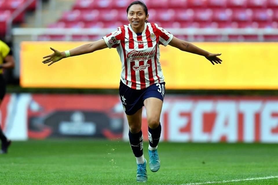 Viri Salazar se apuntó gol y asistencia.