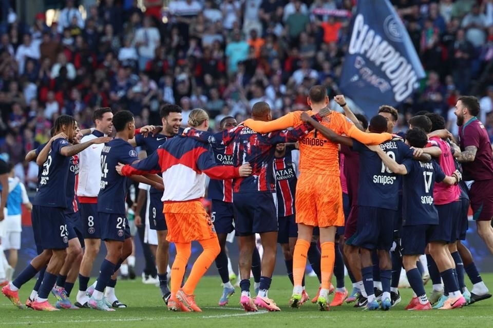 El PSG se coronó de manera invicta.