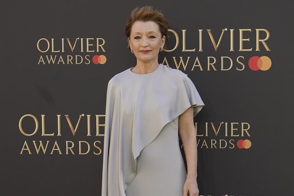 Lesley Manville se llevó el premio a Mejor Actriz.