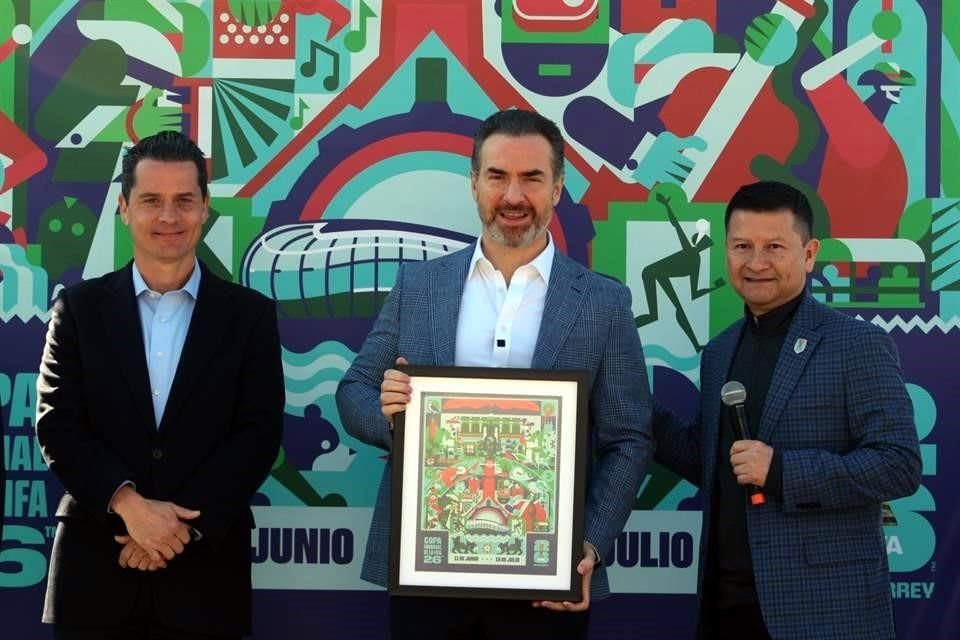 El Alcalde de Monterrey, Adrián de la Garza, estuvo presente en el evento.