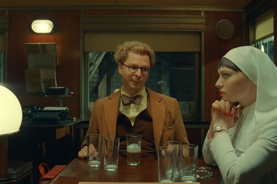 La nueva comedia del reconocido cineasta también es un thriller de espionaje.