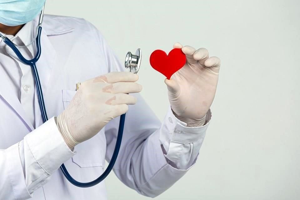 Padecimientos cardiovasculares y crónicos destacan como unas de las principales causas de fallecimientos en México.