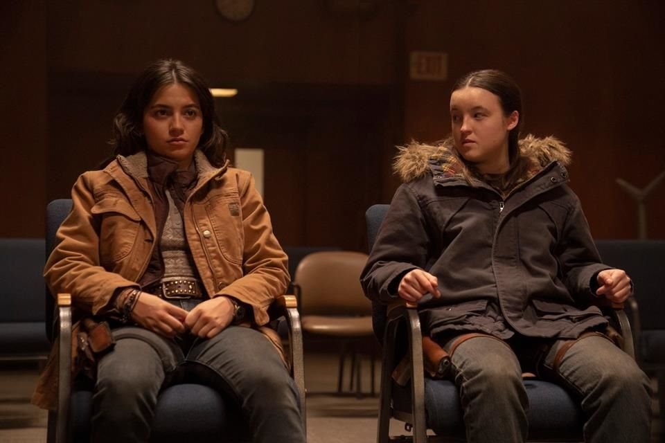 Profundizando en este tema, el creador reflexiona sobre lo que ocurre cuando el dolor se vuelve demasiado intenso entre los personajes principales de este drama de Max.
