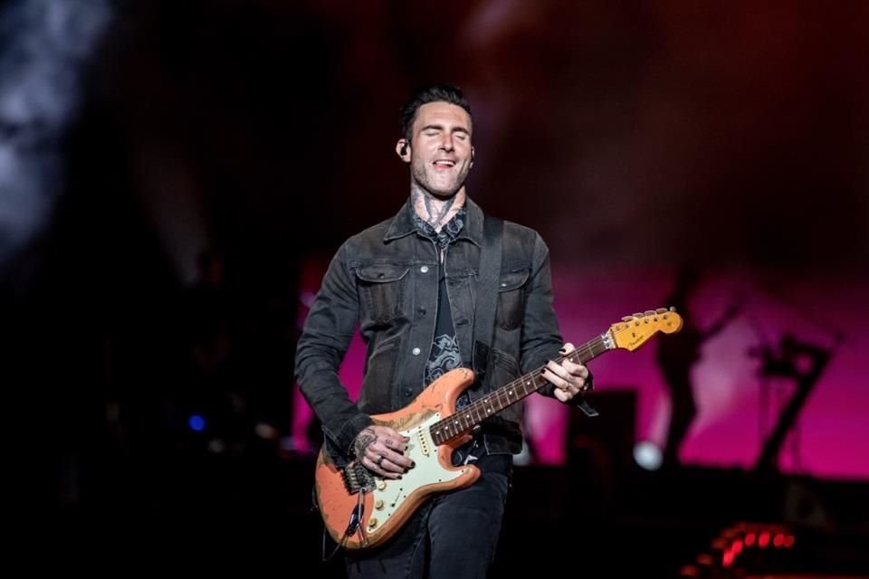 El líder de Maroon 5, Adam Levine, confirmó que la agrupación regresa este año con nuevo sencillo, álbum y gira.