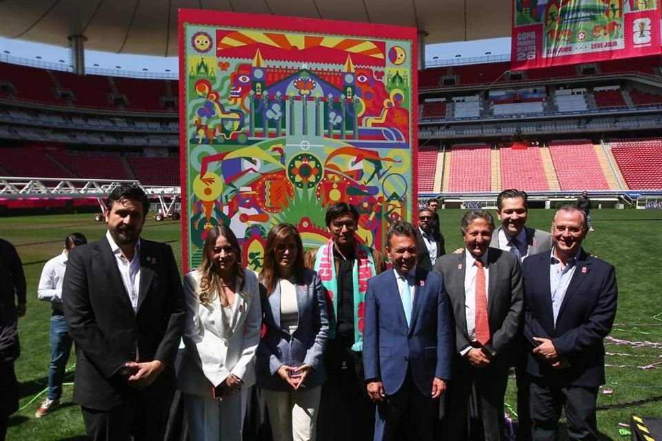 A la presentación del póster de Guadalajara como sede mundialista, asistieron Amaury Vergara, Pablo Lemus, Verónica Delgadillo, Juan José Frangie y más.