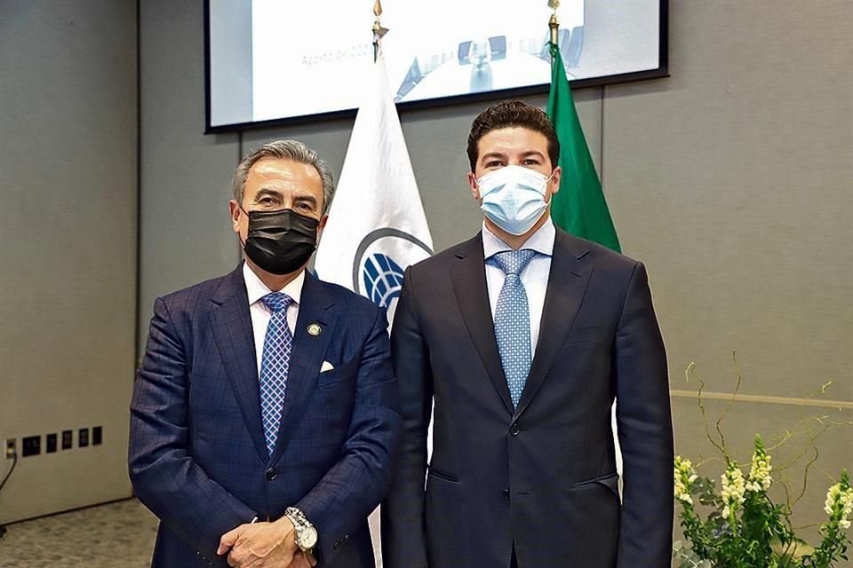A.A. Lic. Eduardo A. Garza Robles con el Gobernador electo de Nuevo León, Dr. Samuel García Sepúlveda.
