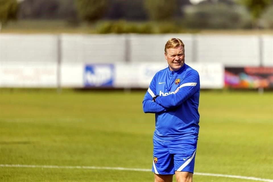 Ronald Koeman piensa en que el equipo funcione, no en los números.