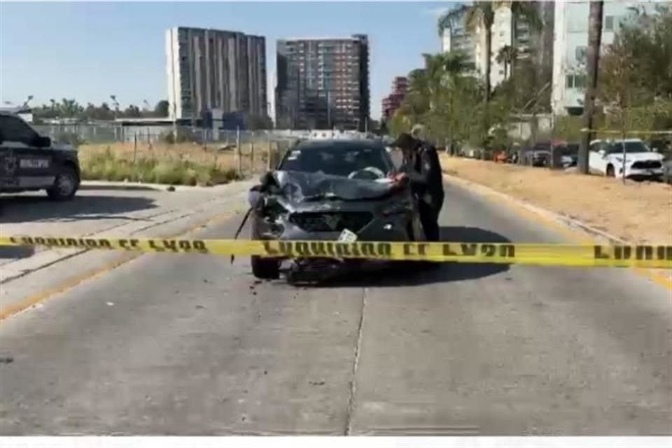 Un motociclista murió tras ser atropellado por un adolescente de 17 años en la Colonia Valle Real, en Zapopan.