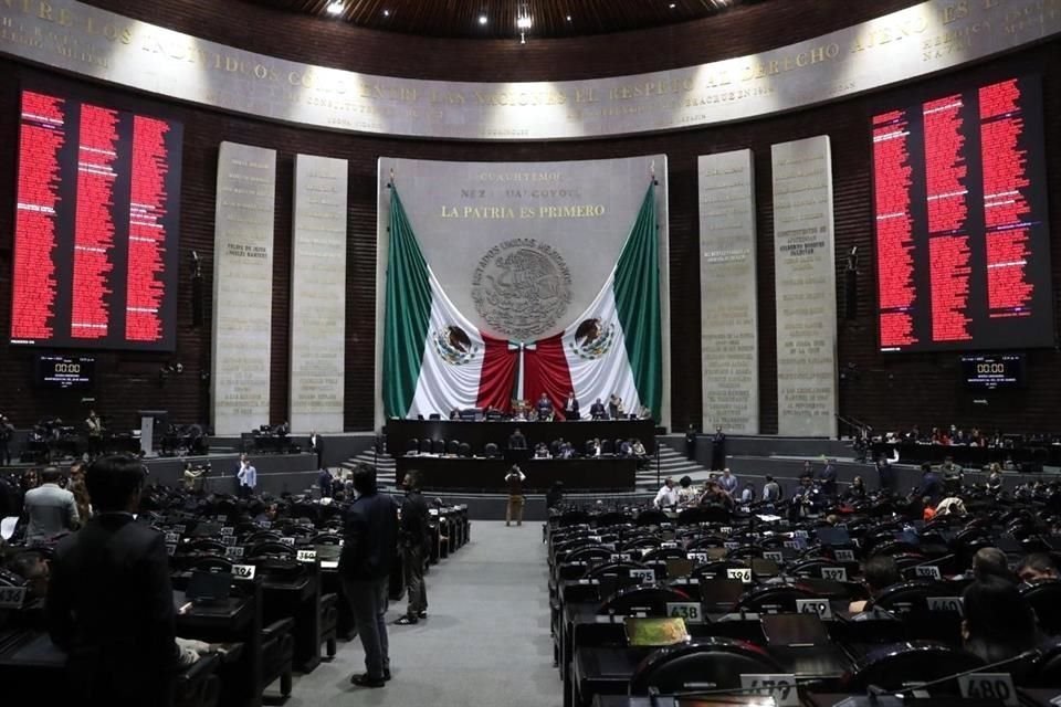 La Cámara de Diputados revisa dar más poder a su Contraloría, a un día de vencer el plazo para adecuarse a normas de transparencia.