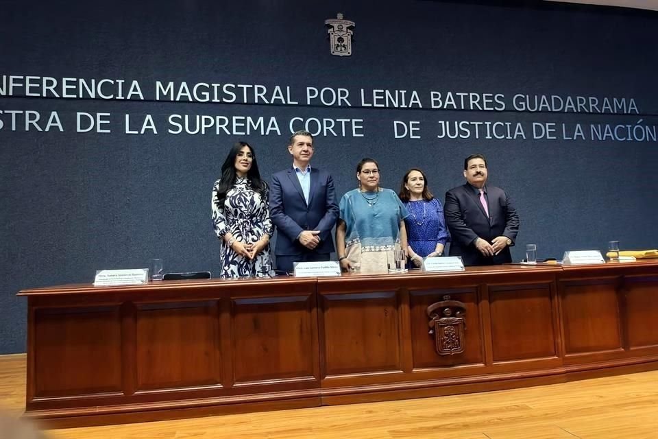 La Ministra Batres este domingo en la Universidad de Guadalajara.