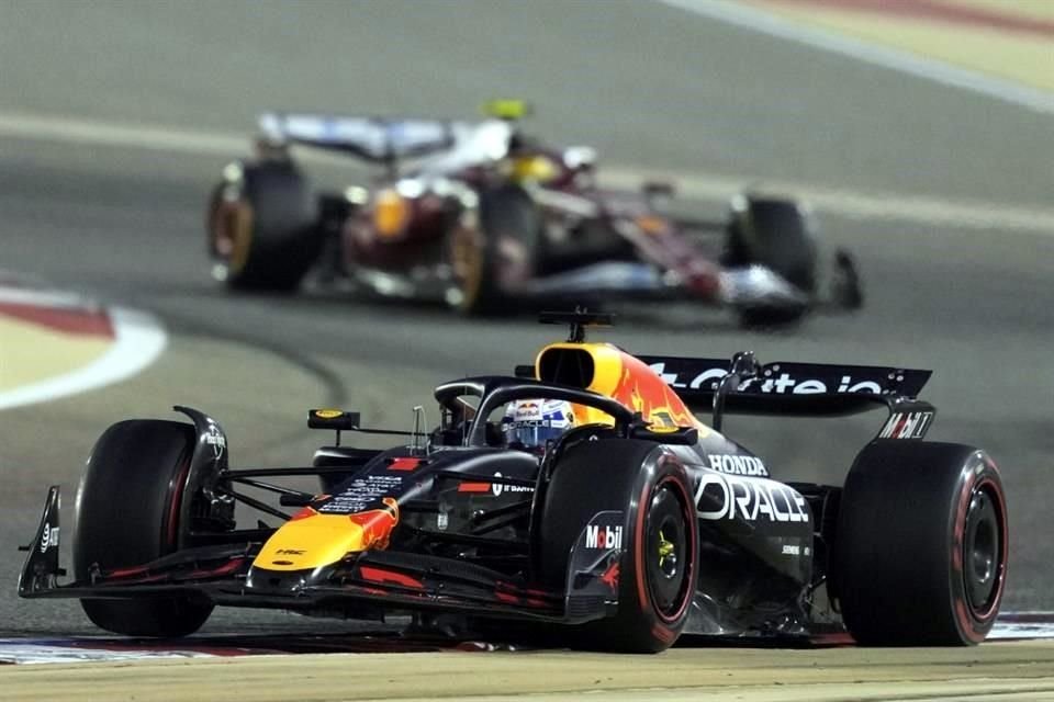 Los problemas del RB21 empiezan a generar mucha preocupación a Red Bull, ya que Max Verstappen está quedando lejos de los primeros sitios del Campeonato de Pilotos.