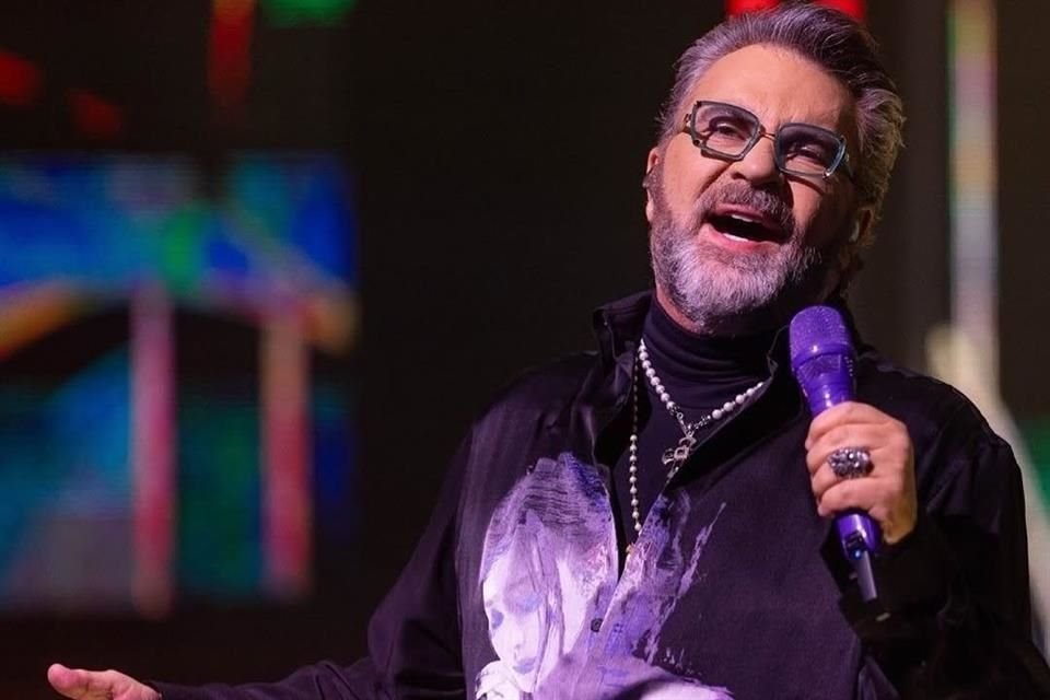 Pese a anunciar su retiro, Mijares se dará un tiempo para apapachar a sus fans en el Día de la Madre con una promoción en redes.