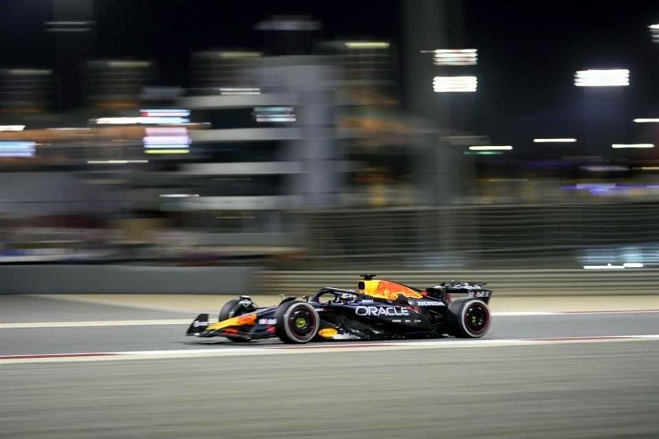 Verstappen fue sexto en Bahréin.