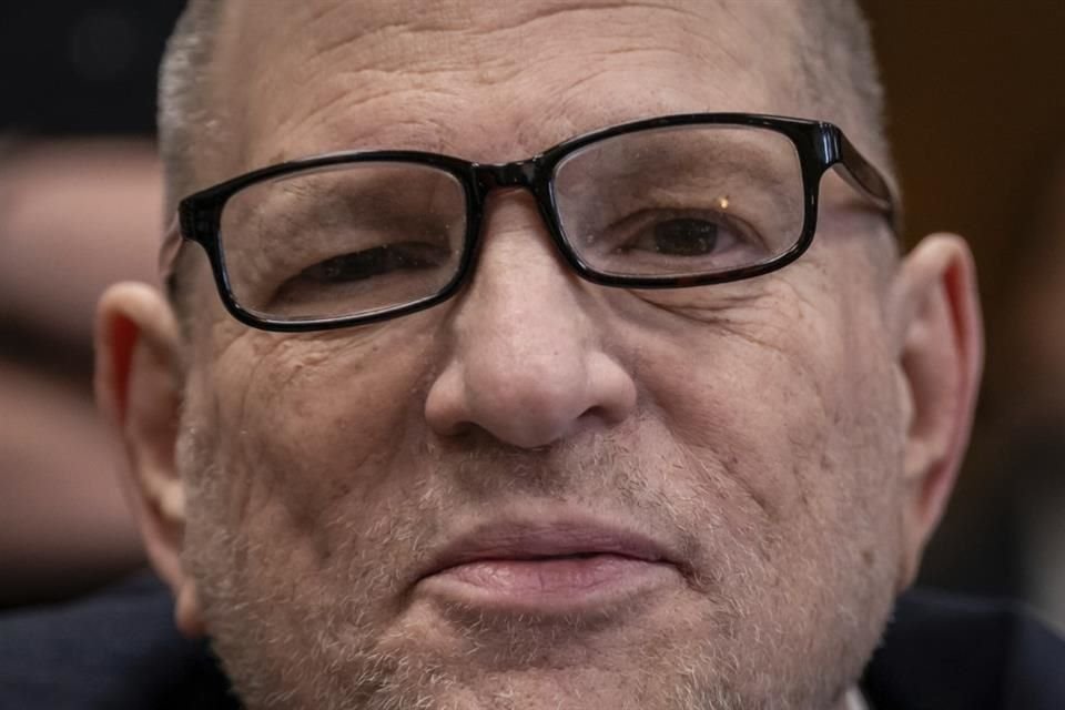 El defensor denunció que el ex productor, de 72 años, sufrió de infecciones, administración incorrecta de medicamentos, condiciones insalubres y temperaturas gélidas.
