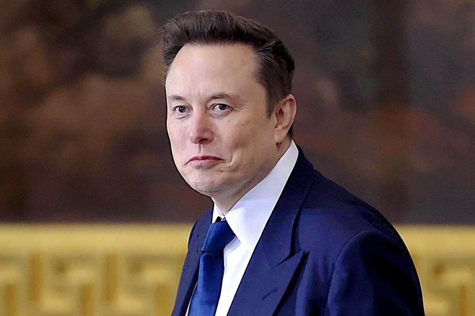 Tesla propuso acuerdo de compensación para su director ejecutivo, Elon Musk, que podría alcanzar un billón de dólares, algo sin precedentes.