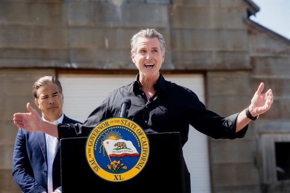 El Gobernador Gavin Newsom durante una conferencia de prensa el 16 de abril del 2025, en California.
