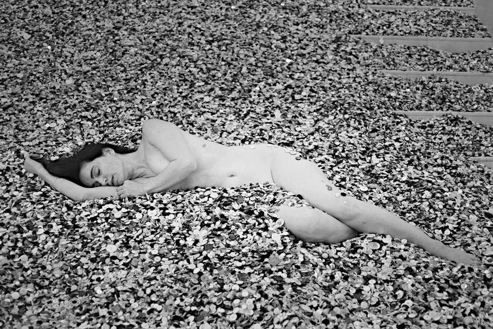 'Doce Lunas' es dirigida por Victoria Franco.