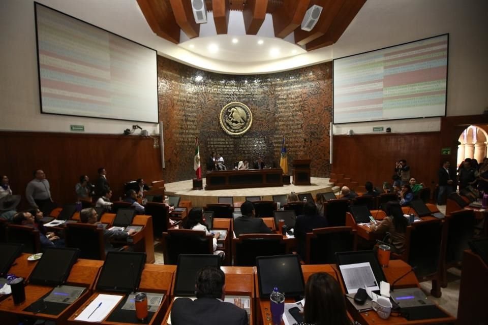 Varios diputados locales lamentaron la muerte del Papa Francisco, ocurrida la madrugada de este lunes.