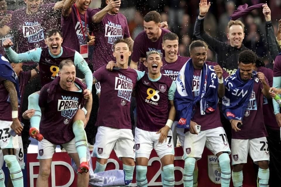 Burnley también concretó su regreso a la Premier luego de dos campañas en Segunda al imponerse sobre Sheffield.