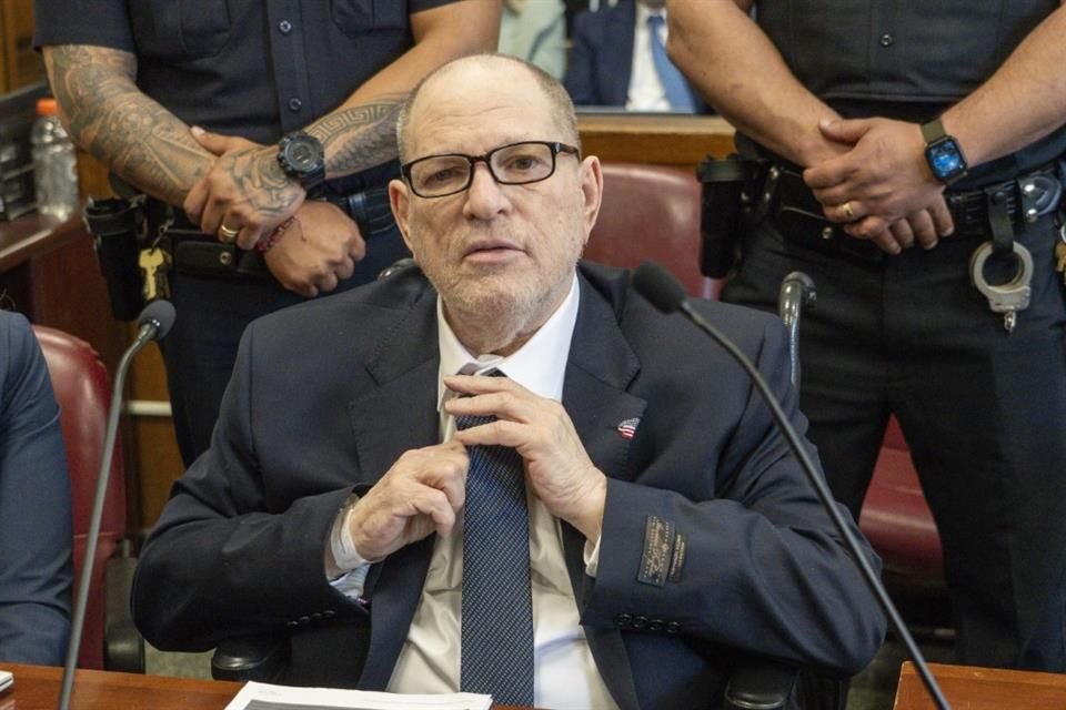 El exmagnate del cine, de 73 años, se vuelve a sentar en el banquillo después de que el Tribunal de Apelaciones de Nueva York anuló en abril de 2024 la condena a 23 años de cárcel.