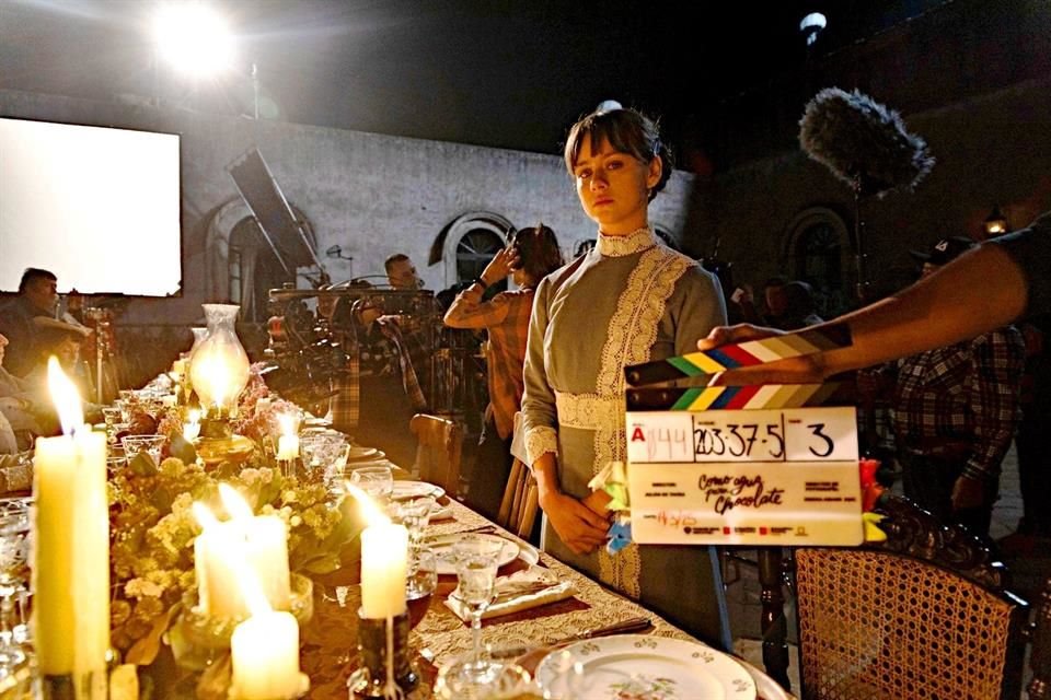 Como protagonista de la serie 'Como Agua Para Chocolate', Azul Guaita ha estado rodeada de la magia que despierta con la comida su personaje, Tita de la Garza.