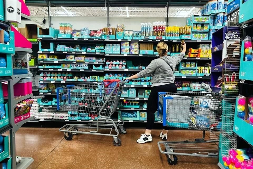 La cifra de confianza del consumidor es la cuarta más baja registrada desde finales de la década de 1970.