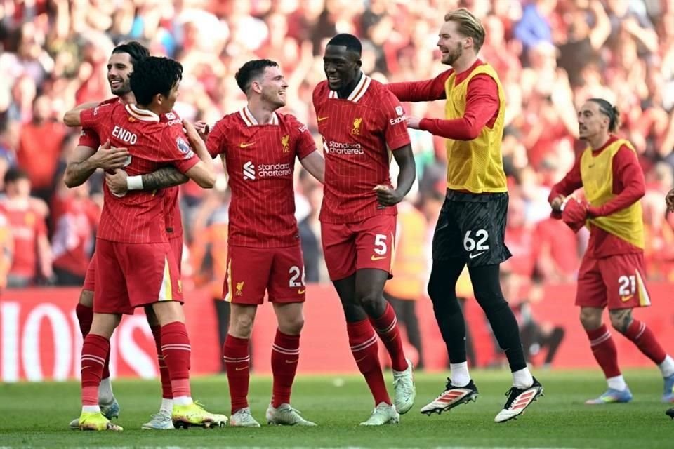 El Liverpool se coronó en la Premier League.