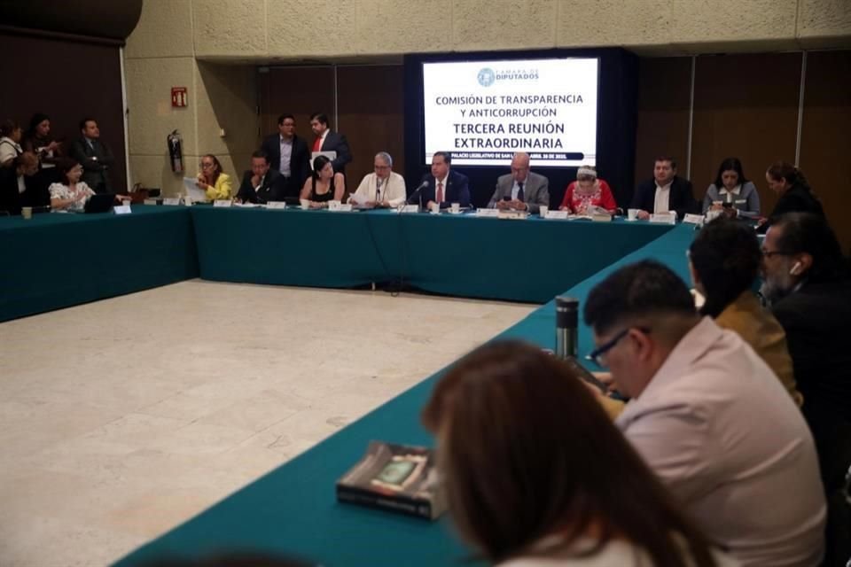Aspecto de la sesión de la Comisión de Transparencia y Anticorrupción en San Lázaro.